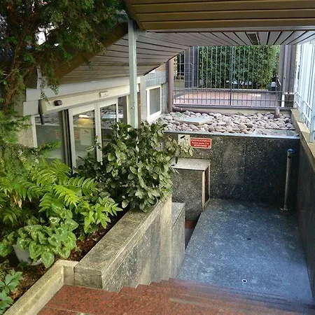 Lido Szálloda 3*