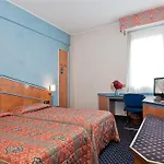 فندق Lido 3*